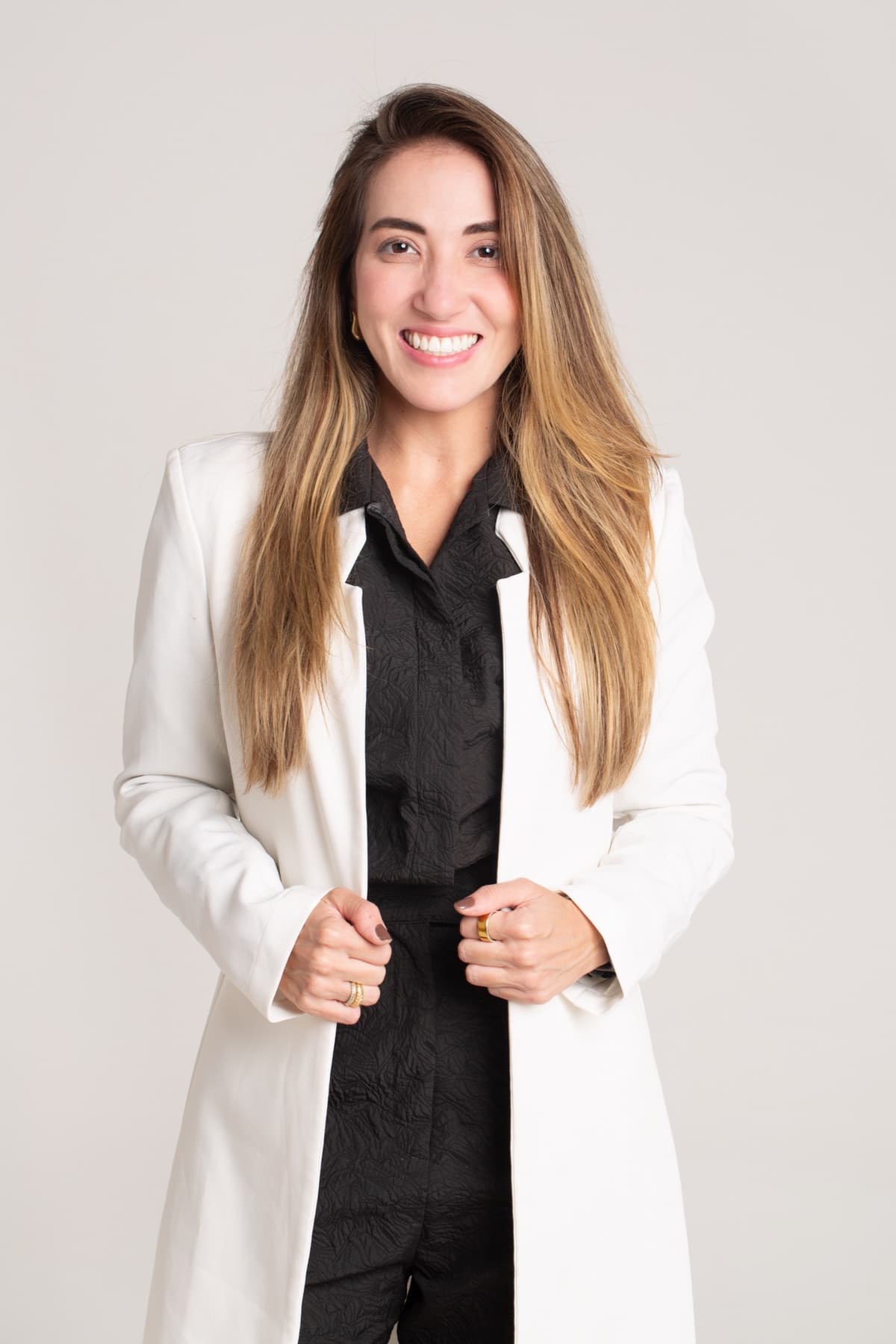 Dra. Gabriela Bellote, médica dermatologista da Yamagata Dermatologia